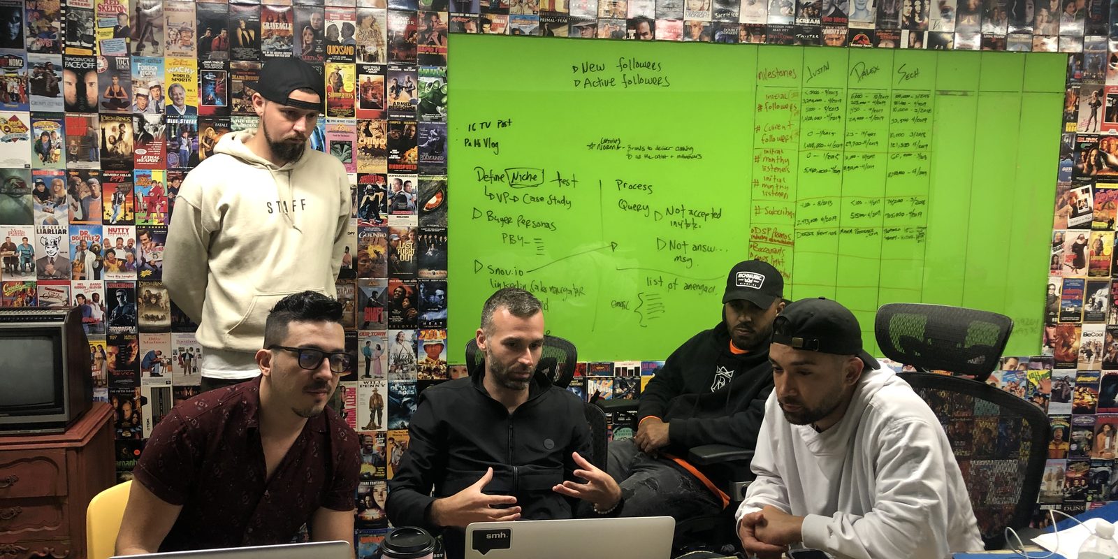 Founders at a mastermind dinner